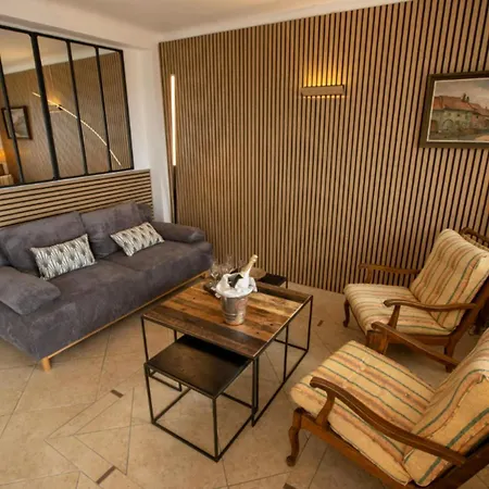 Appartement 2 Pièces Vue Panoramique 5 Min Du Palais Cannes