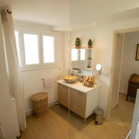 Appartement 2 Pièces Vue Panoramique 5 Min Du Palais